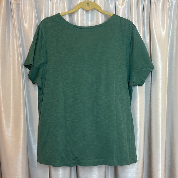 J Jill Women's Petite XL Pima Slub knit tee, sage green, V-Neck Top, 100%cotton - Picture 2 of 3
